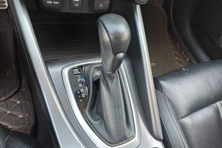 Used Hyundai Lafesta 2019 280TGDi Smart Speed Version China V Standard Gear Lever