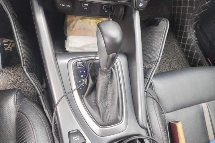 Used Hyundai Lafesta 2019 280TGDi Smart Edition China VI Standard Gear Lever