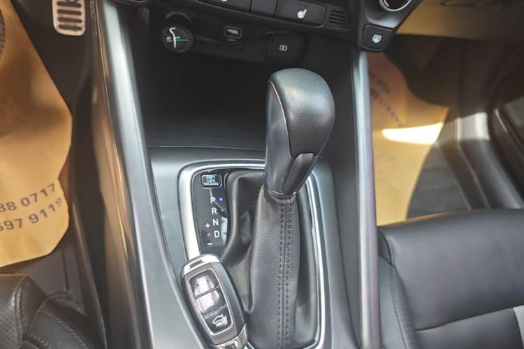 Used Hyundai Lafesta 2019 280TGDi Smart Speed Version China VI Standard Gear Lever
