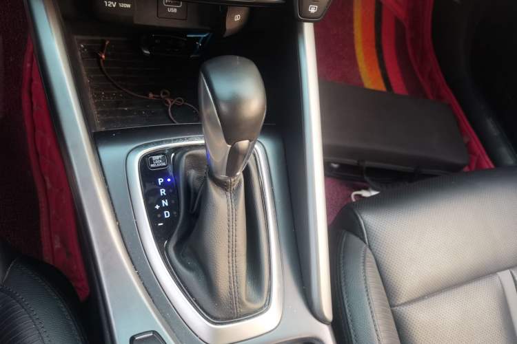 Used Hyundai Lafesta 2019 280TGDi Smart Speed Version China V Standard Gear Lever