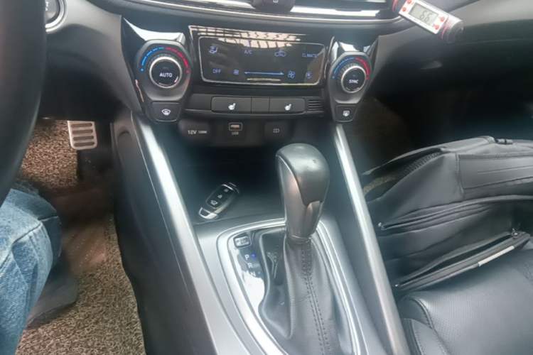 Used Hyundai Lafesta 2019 280TGDi Smart Speed Version China V Standard Gear Lever