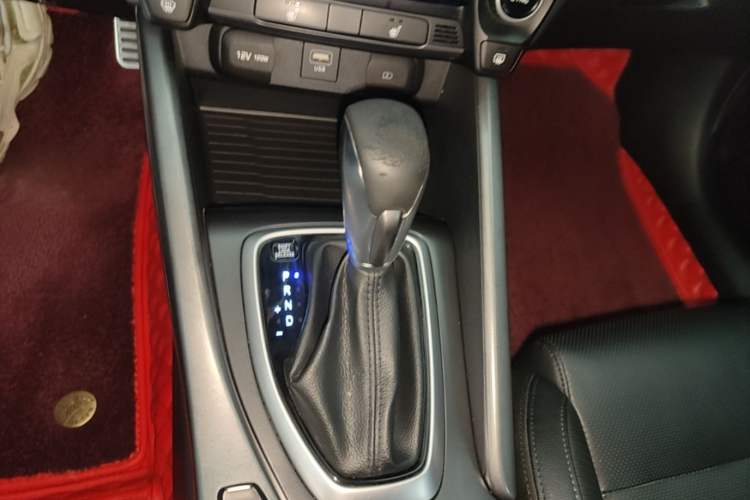 Used Hyundai Lafesta 2019 280TGDi Smart Speed Version China V Standard Gear Lever