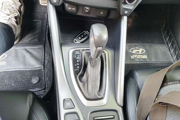 Used Hyundai Lafesta 2019 280TGDi Sport Edition China VI Gear Lever