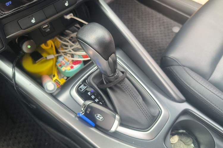 Used Hyundai Lafesta 2019 280TGDi Smart Speed Version China V Standard Gear Lever