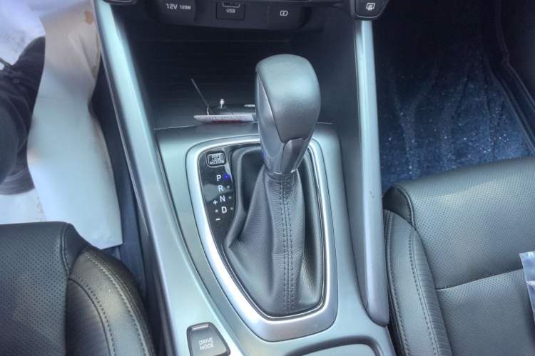 Used Hyundai Lafesta 2019 280TGDi Smart Speed Version China V Standard Gear Lever