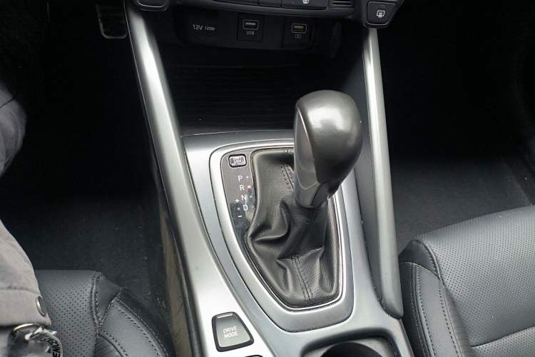 Used Hyundai Lafesta 2019 280TGDi Smart Speed Version China VI Standard Gear Lever