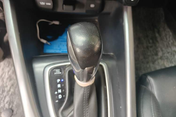 Used Hyundai Lafesta 2019 280TGDi Smart Speed Version China VI Standard Gear Lever
