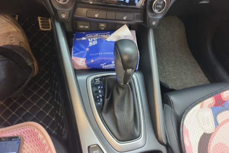 Used Hyundai Lafesta 2019 280TGDi Smart Speed Version China VI Standard Gear Lever