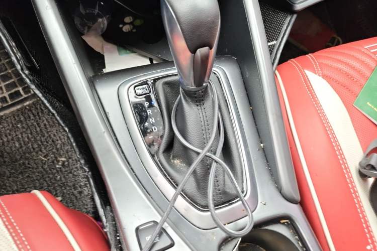 Used Hyundai Lafesta 2019 280TGDi Smart Speed Version China VI Standard Gear Lever