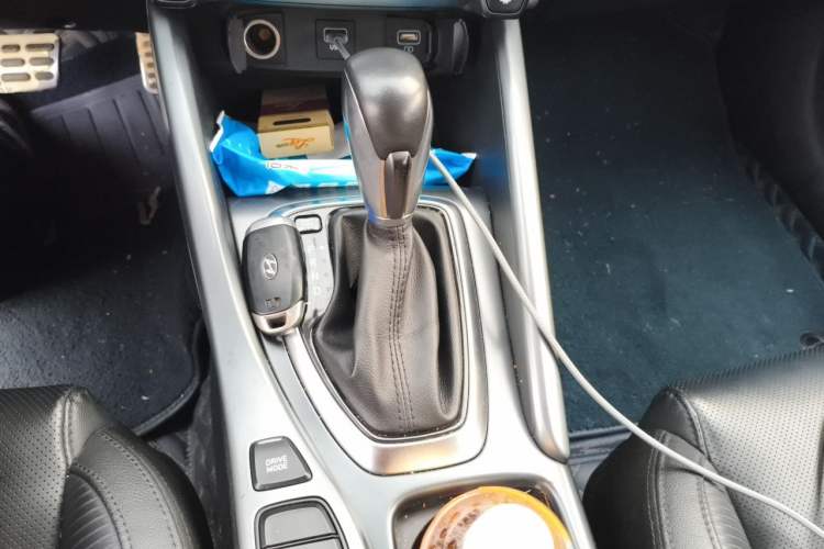 Used Hyundai Lafesta 2019 280TGDi Smart Speed Version China VI Standard Gear Lever