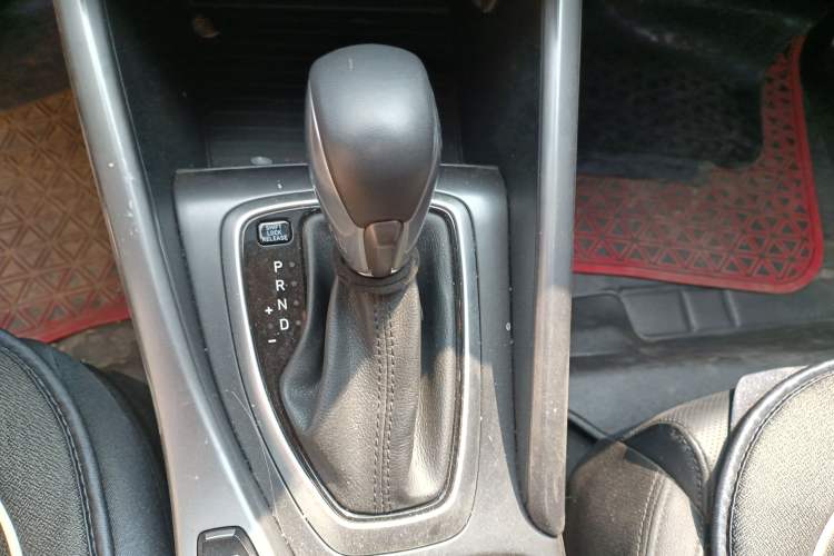 Used Hyundai Lafesta 2019 280TGDi Smart Speed Version China V Standard Gear Lever
