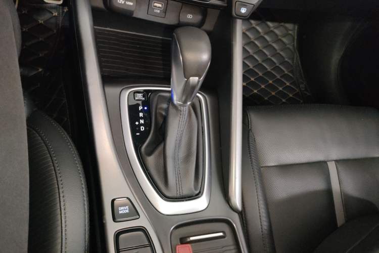 Used Hyundai Lafesta 2019 280TGDi Smart Speed Version China V Standard Gear Lever