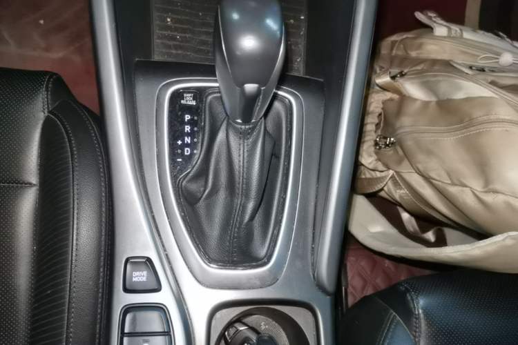 Used Hyundai Lafesta 2019 280TGDi Sport Edition China VI Gear Lever