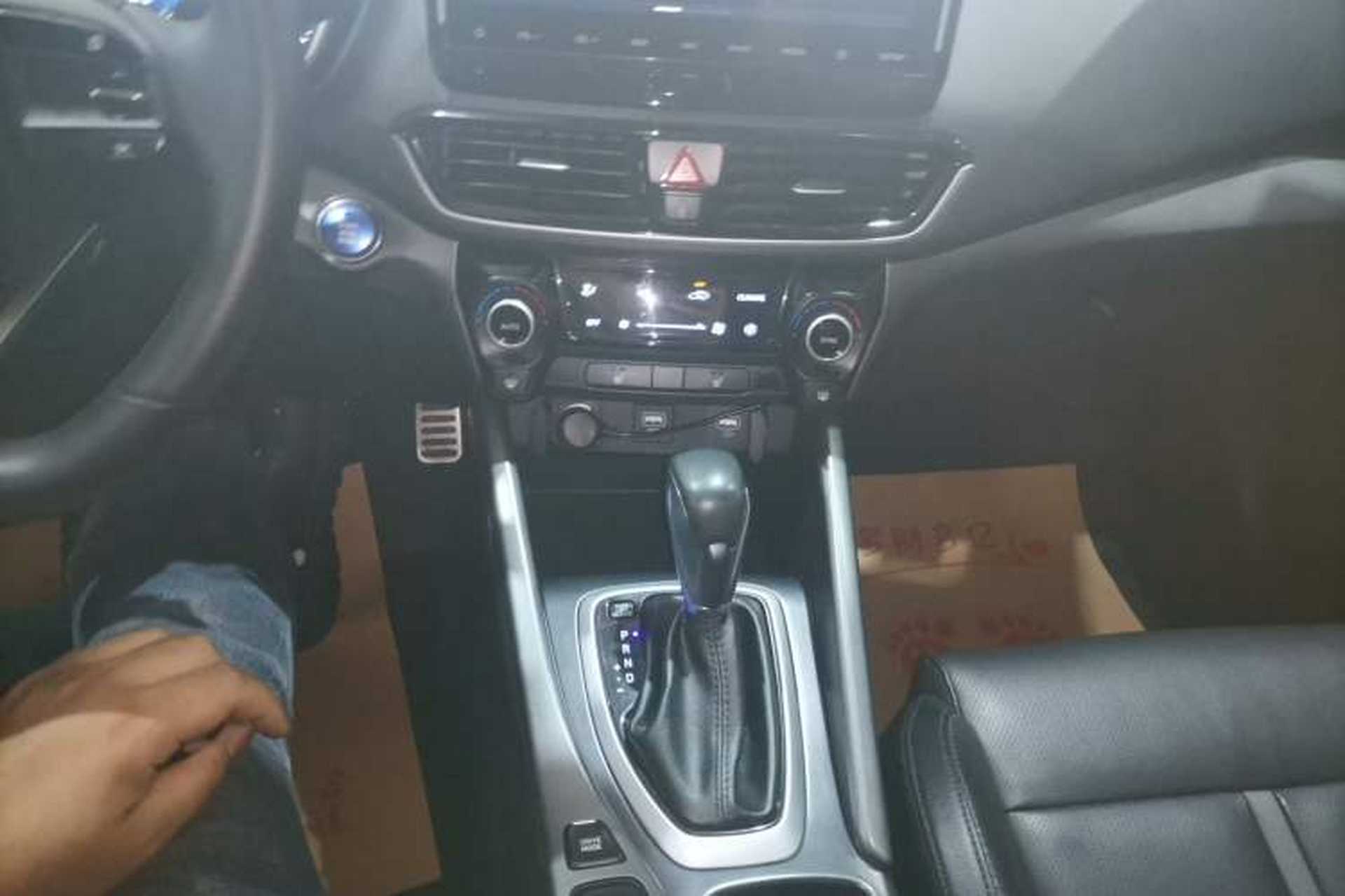 Used Hyundai Lafesta 2019 280TGDi Smart Speed Version China VI Standard Gear Lever