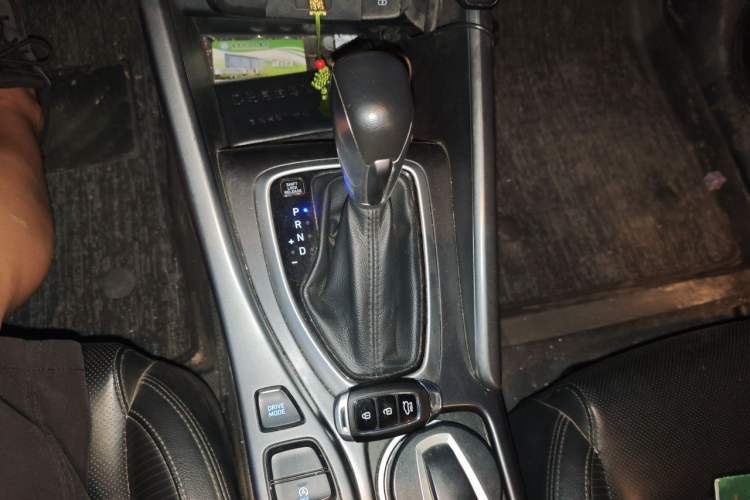 Used Hyundai Lafesta 2019 280TGDi Smart Speed Version China V Standard Gear Lever
