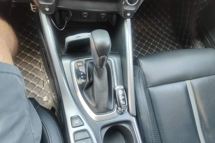 Used Hyundai Lafesta 2019 280TGDi Sport Edition China VI Gear Lever