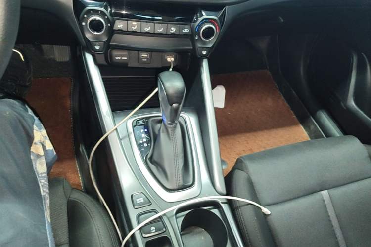 Used Hyundai Lafesta 2019 240TGDi Comfort Edition China V Standard Gear Lever
