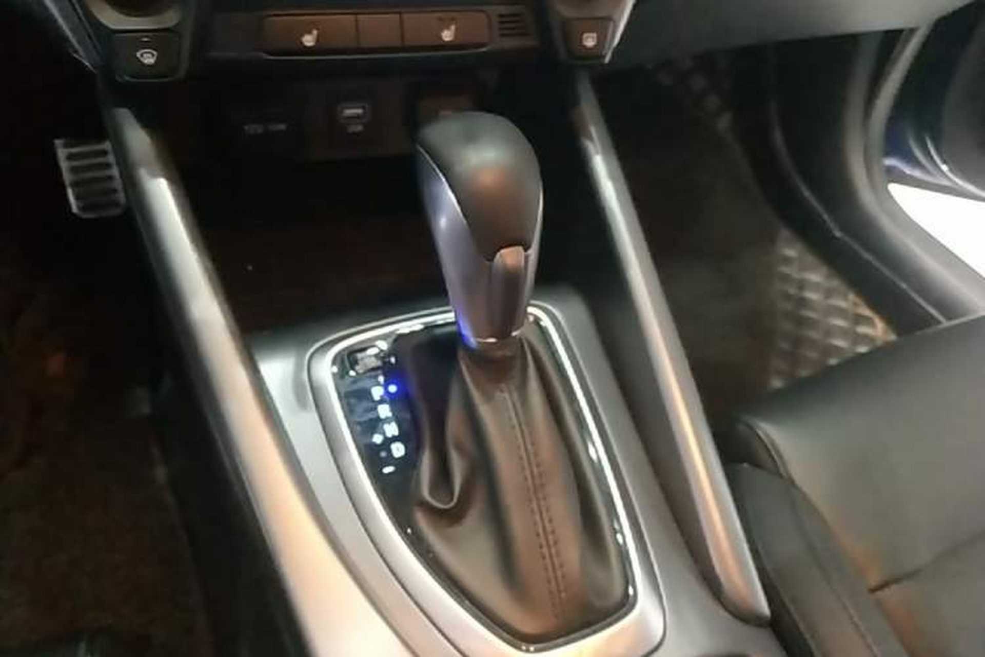 Used Hyundai Lafesta 2019 280TGDi Smart Speed Version China VI Standard Gear Lever