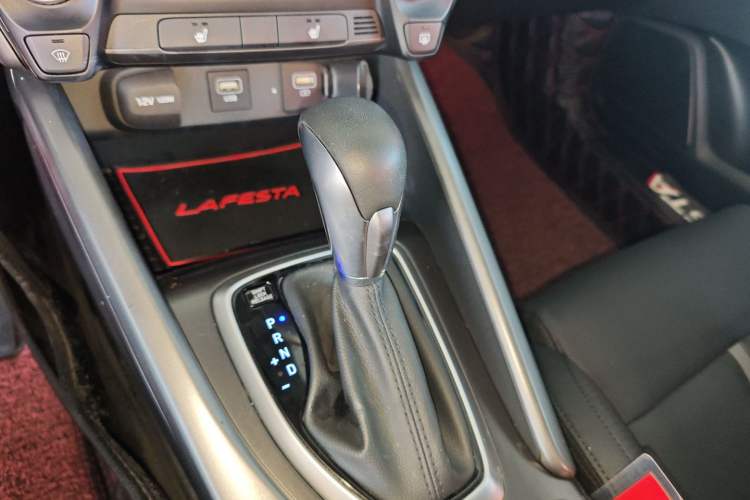 Used Hyundai Lafesta 2019 280TGDi Smart Speed Version China V Standard Gear Lever