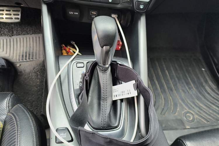 Used Hyundai Lafesta 2019 280TGDi Smart Speed Version China V Standard Gear Lever