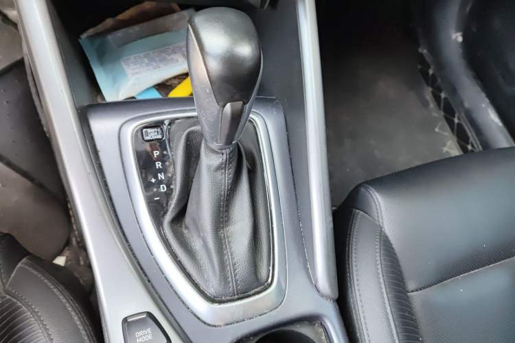 Used Hyundai Lafesta 2019 280TGDi Smart Edition China VI Standard Gear Lever