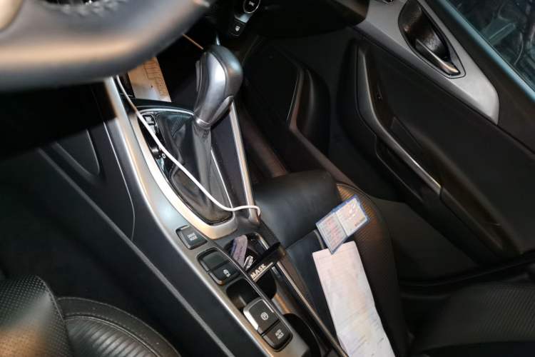 Used Hyundai Lafesta 2019 280TGDi Smart Speed Version China VI Standard Gear Lever