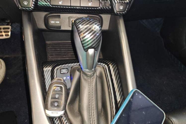 Used Hyundai Lafesta 2019 280TGDi Smart Speed Version China VI Standard Gear Lever