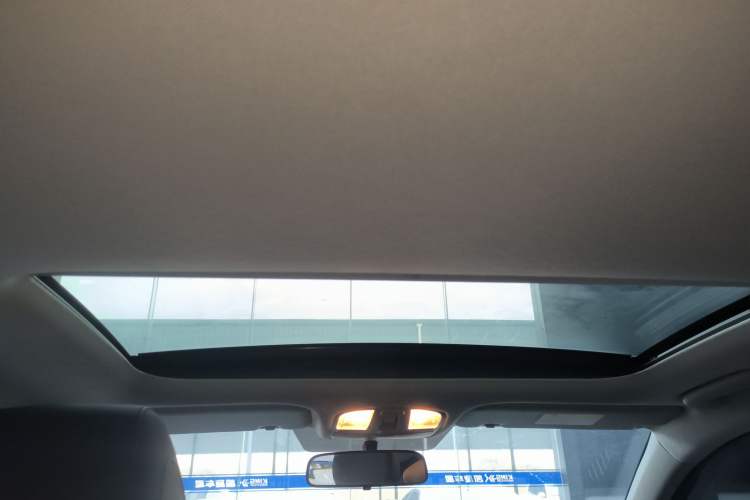 Used Hyundai Lafesta 2019 280TGDi Smart Speed Version China VI Standard Headliner