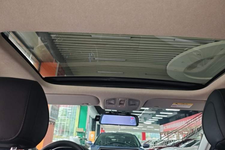 Used Hyundai Lafesta 2019 280TGDi Smart Speed Version China VI Standard Headliner