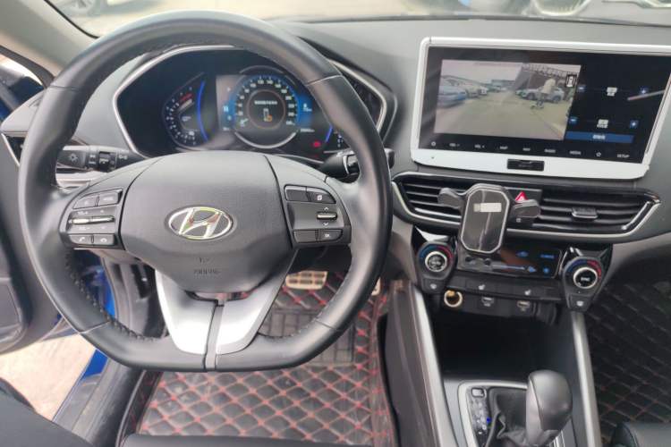 Used Hyundai Lafesta 2019 280TGDi Smart Speed Version China VI Standard Interior 3