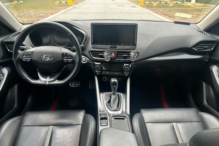 Used Hyundai Lafesta 2019 280TGDi Smart Edition China VI Standard Interior 4
