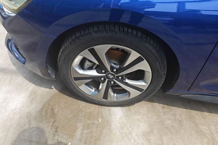 Used Hyundai Lafesta 2019 280TGDi Smart Speed Version China VI Standard Left Front Wheel Hub