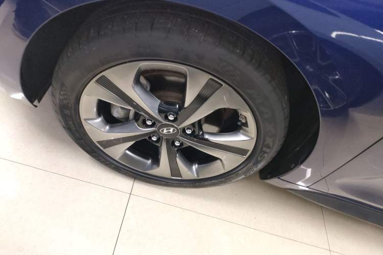 Used Hyundai Lafesta 2019 280TGDi Smart Speed Version China V Standard Left Front Wheel Hub
