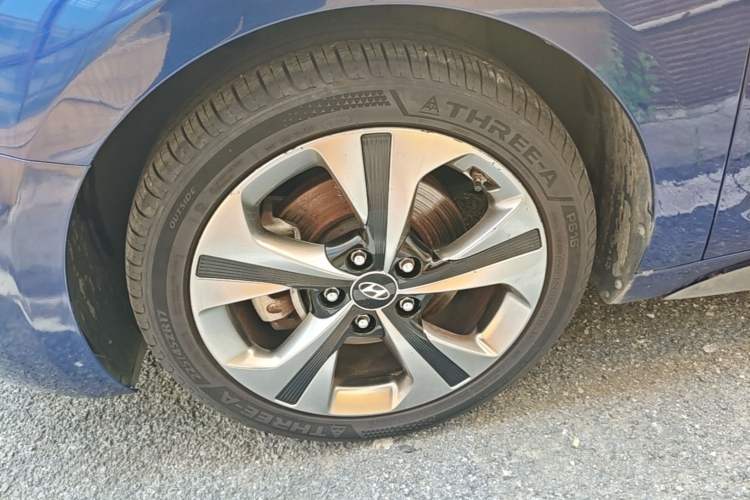 Used Hyundai Lafesta 2019 280TGDi Smart Speed Version China VI Standard Left Front Wheel Hub