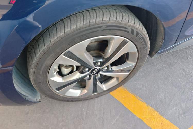 Used Hyundai Lafesta 2019 280TGDi Smart Speed Version China V Standard Left Front Wheel Hub