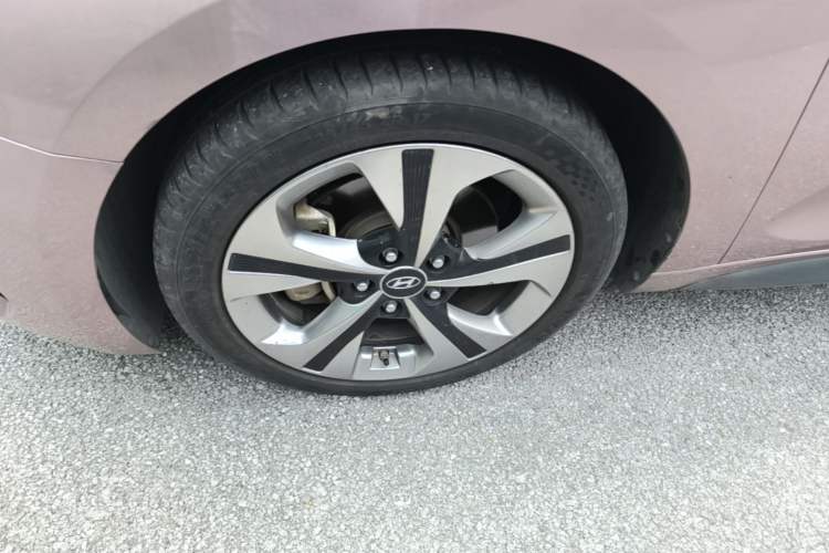 Used Hyundai Lafesta 2019 280TGDi Smart Speed Version China VI Standard Left Front Wheel Hub