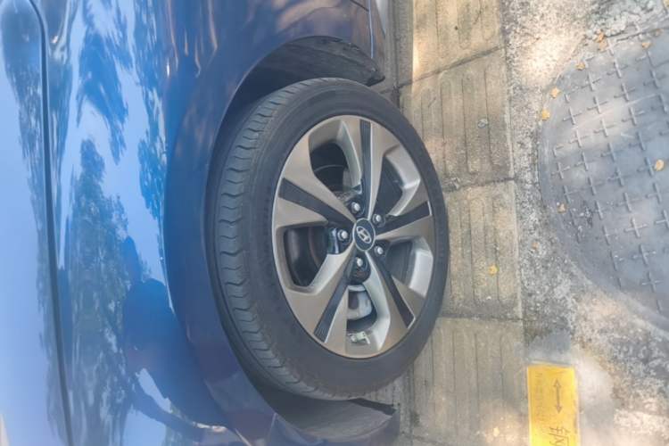 Used Hyundai Lafesta 2019 280TGDi Smart Speed Version China V Standard Left Front Wheel Hub