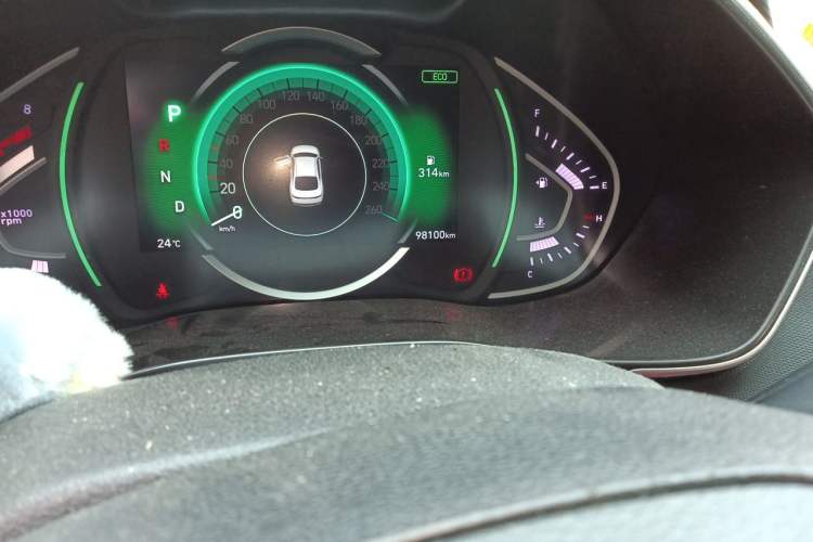 Used Hyundai Lafesta 2019 280TGDi Smart Speed Version China VI Standard Odometer Close Up