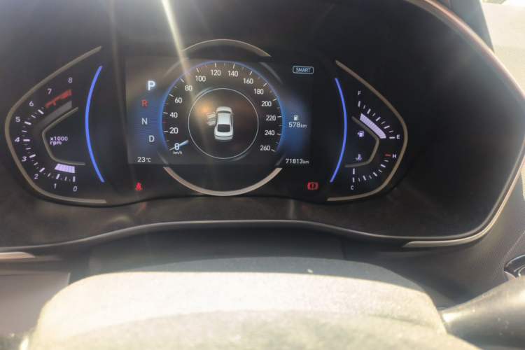 Used Hyundai Lafesta 2019 280TGDi Smart Speed Version China VI Standard Odometer Close Up