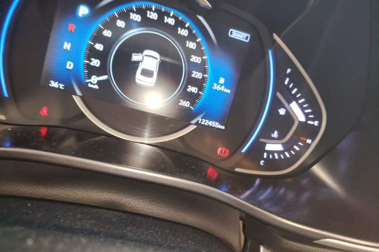 Used Hyundai Lafesta 2019 280TGDi Smart Speed Version China VI Standard Odometer Close Up