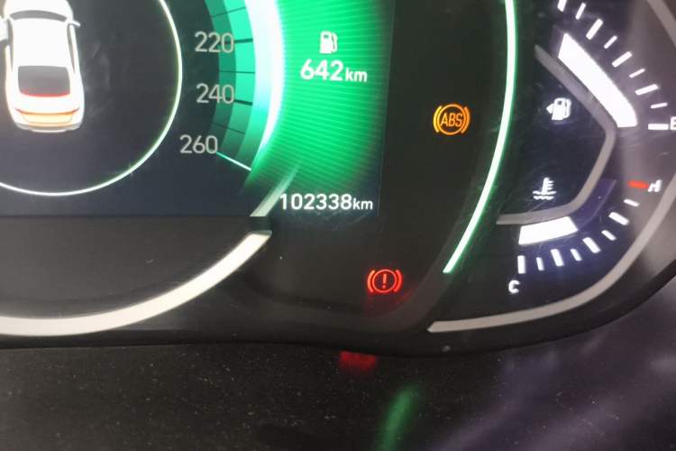 Used Hyundai Lafesta 2019 280TGDi Smart Speed Version China VI Standard Odometer Close Up