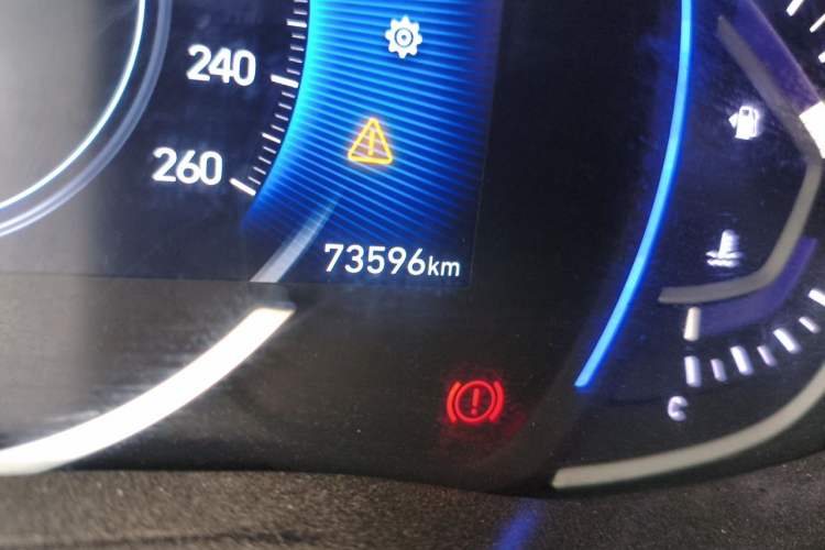 Used Hyundai Lafesta 2019 280TGDi Sport Edition China VI Odometer Close Up