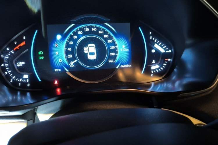Used Hyundai Lafesta 2019 280TGDi Smart Speed Version China V Standard Odometer Close Up