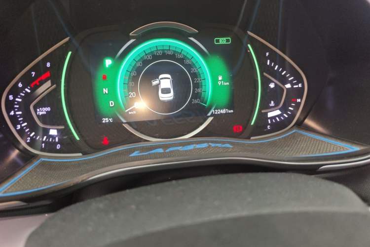 Used Hyundai Lafesta 2019 280TGDi Sport Edition China VI Odometer Close Up