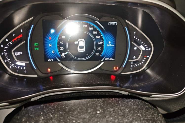 Used Hyundai Lafesta 2019 280TGDi Smart Speed Version China VI Standard Odometer Close Up