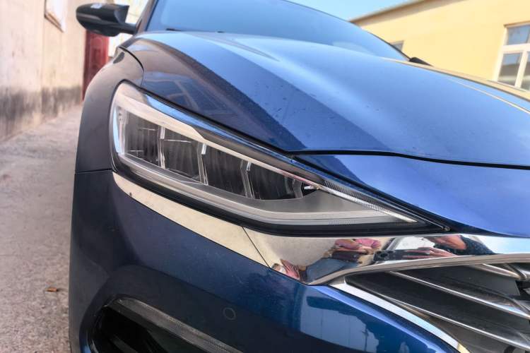 Used Hyundai Lafesta 2019 280TGDi Prestige Edition China VI Standard Right Front Headlight