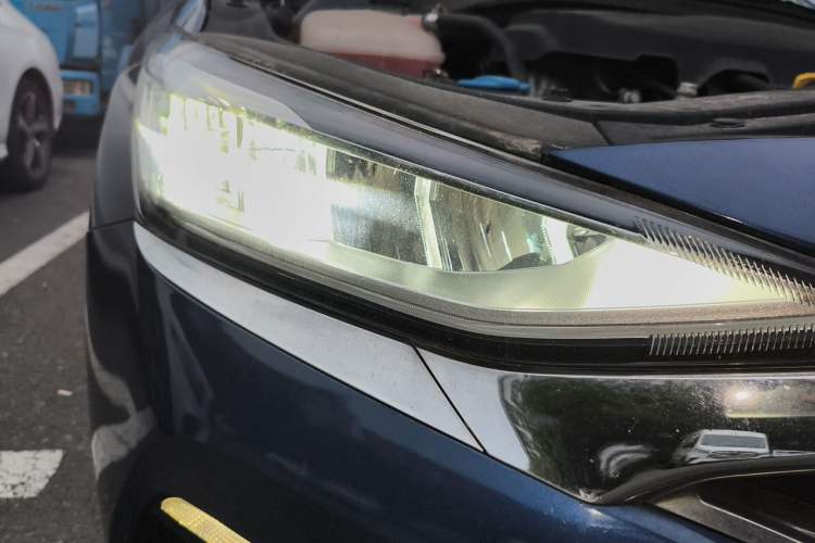 Used Hyundai Lafesta 2019 280TGDi Smart Speed Version China VI Standard Right Front Headlight