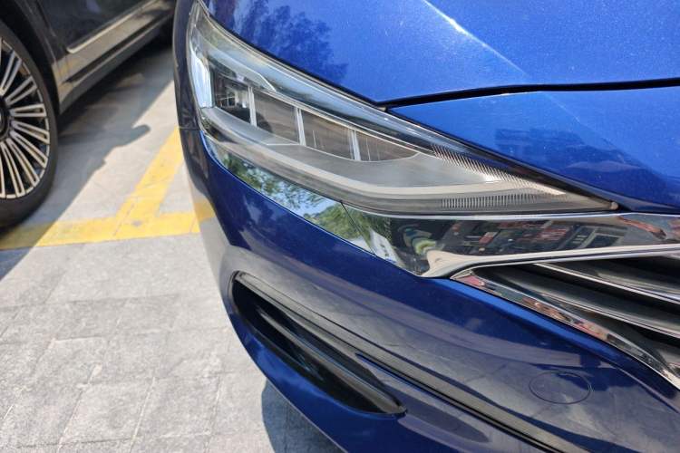 Used Hyundai Lafesta 2019 280TGDi Smart Speed Version China VI Standard Right Front Headlight