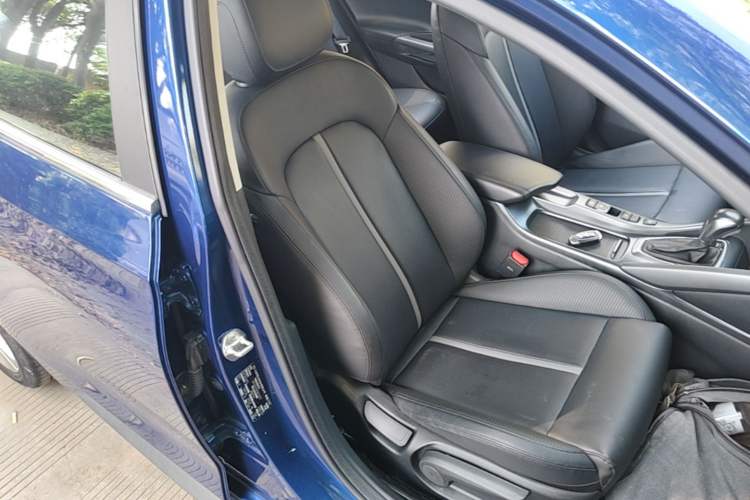 Used Hyundai Lafesta 2019 280TGDi Sport Edition China VI Right Front Seat