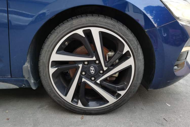 Used Hyundai Lafesta 2019 280TGDi Smart Speed Version China V Standard Right Front Wheel Hub